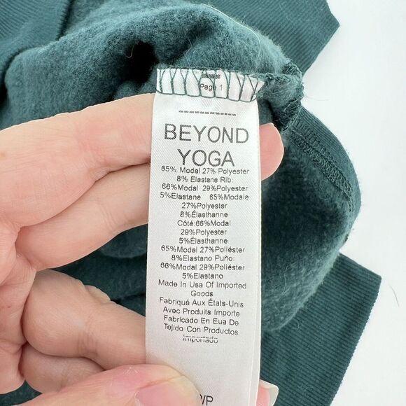 Beyond Yoga Off Duty Green Pullover Sweatshirt Size Small - Picture 3 of 3